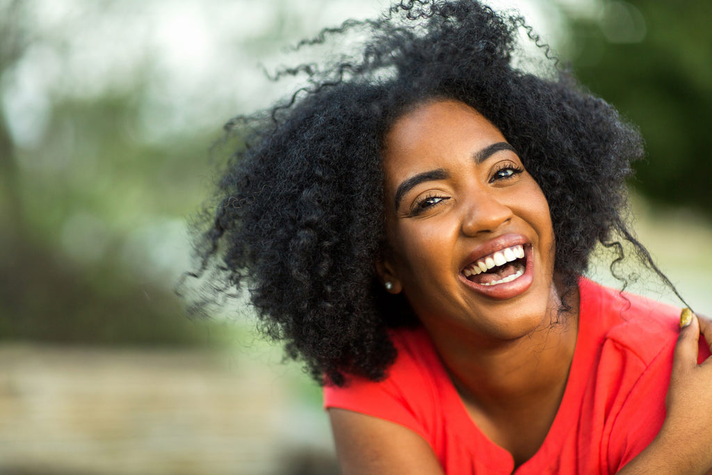 8 ways to minimize frizz